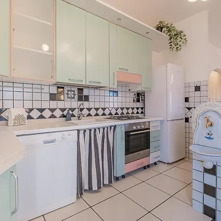 Daire Cozy Chic House