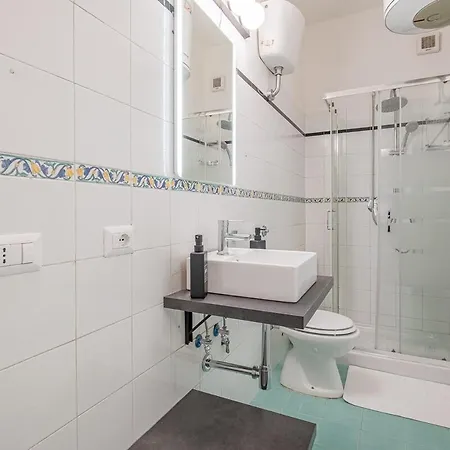 Daire Cozy Chic House